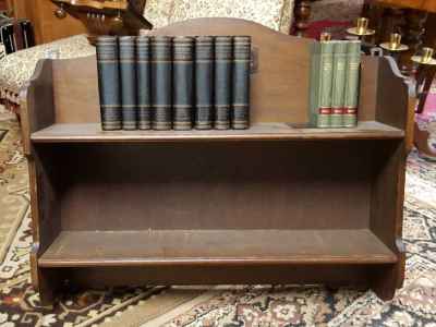 Bücherregal
